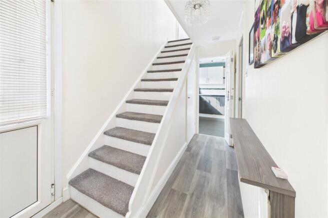 3 bed Terraced for sale Image 6
