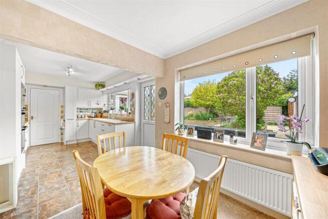 2 bed Detached Bungalow for sale Image 11
