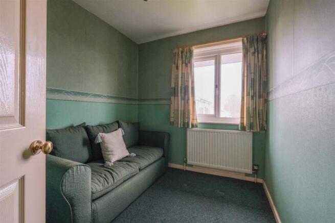 3 bed Semi-Detached for sale Image 9