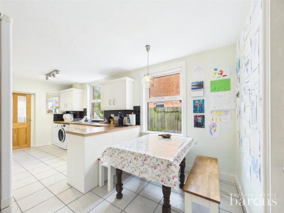 Rayleigh Road, Basingstoke, Hampshire, RG21 photo 4