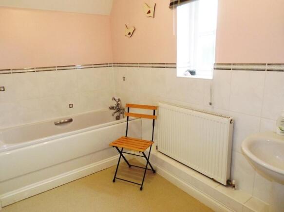 En-Suite Bathroom