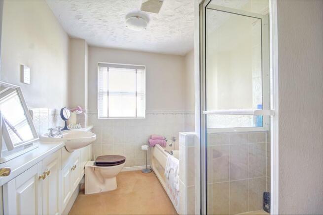 Bathroom.jpg