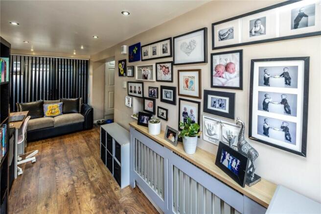 3 bed Semi-Detached for sale Image 8