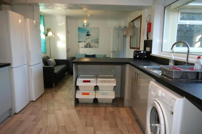 Kitchen Lounge.JPG