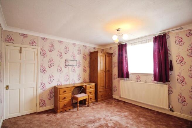 3 bed Semi-Detached Bungalow for sale Image 8