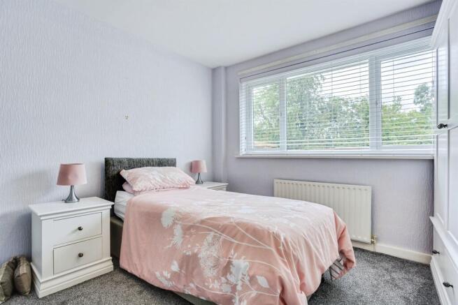 3 bed Semi-Detached Bungalow for sale Image 9