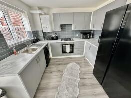 11, High Hazel Grove, Stainforth, Doncaster DN7 5PP