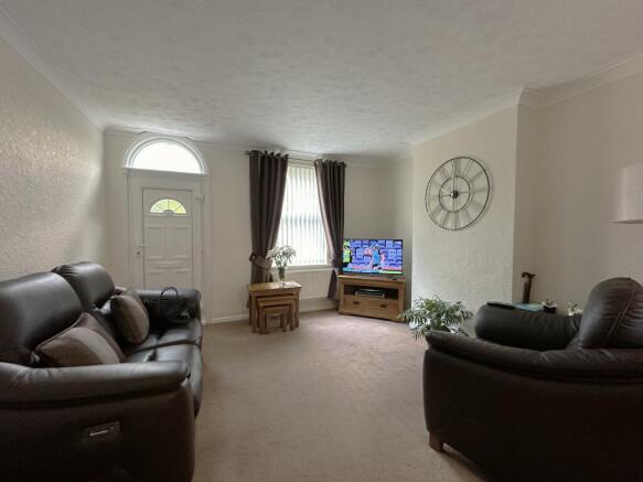 20231128_100149080_iOS