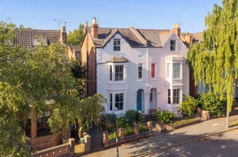 St. Marys Crescent, Leamington Spa, Warwickshire, CV31