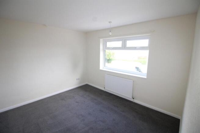 41 Windlestone Rd-Bed1.JPG