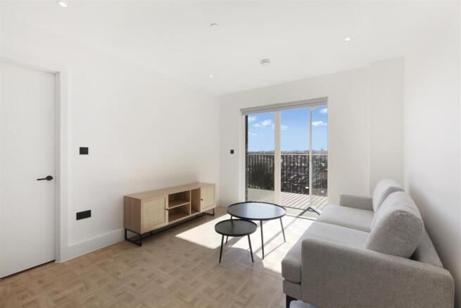 36 Provence Apartments, 3 Monarch Square - MDOUwSs