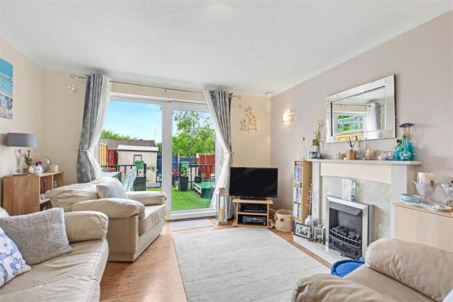Stockdale Close, Arnold, Nottingham photo 4