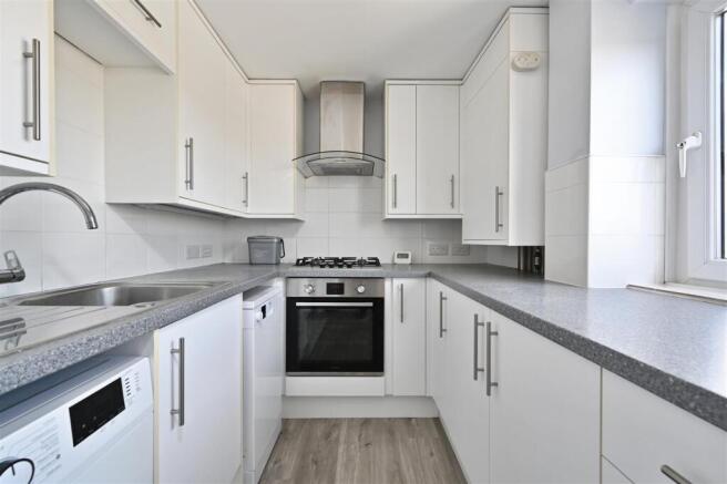 26-Cavendish-Court-tn401np (2).jpg