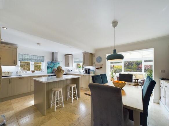 Kitchen/Dining