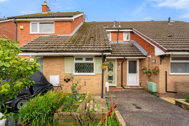 22 HATCHMERE CLOSE-3.jpg