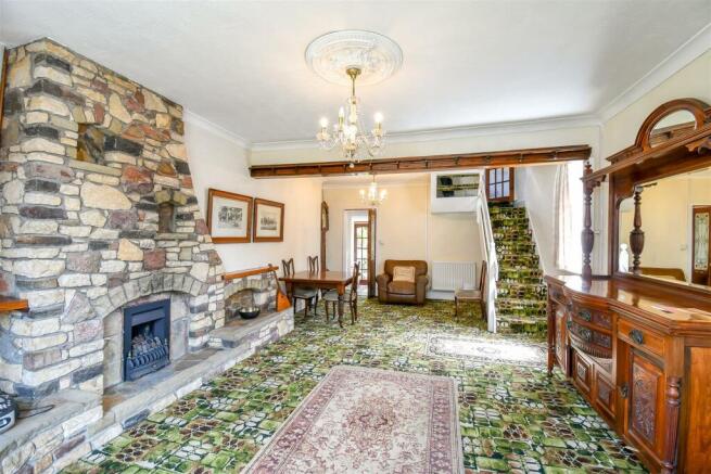 Living/Dining Room