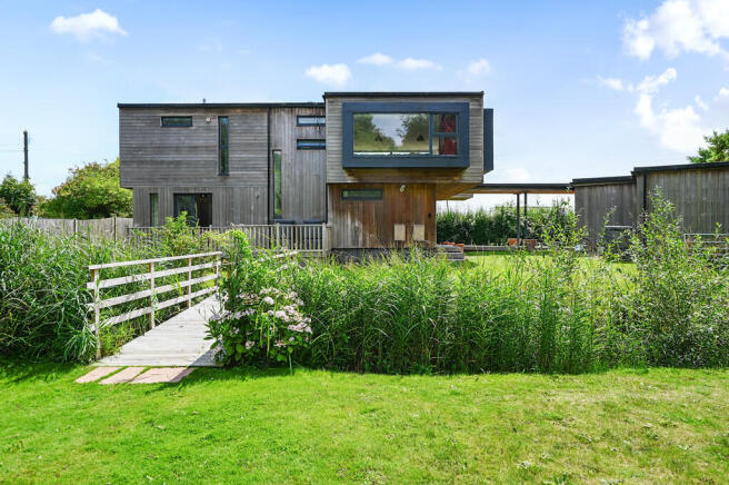 Whispering reeds ...