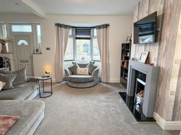 3 bed semi-detached house, Silsden 2