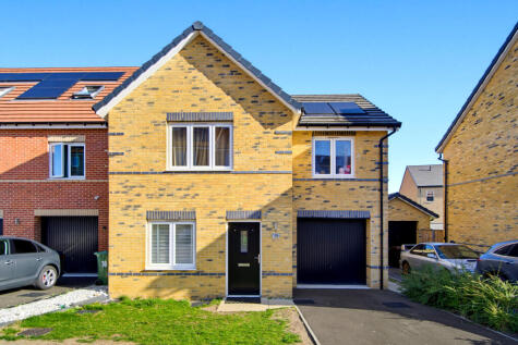 Lotus Crescent, Castleford, West Yorkshire