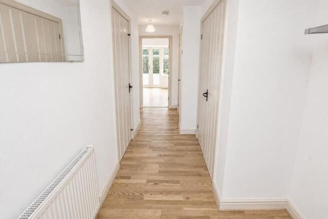 4 bed Town House for sale Image 10
