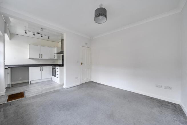 3 bed Semi-Detached for sale Image 7