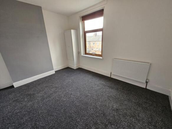 3 bed House to rent Image 6