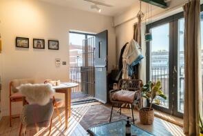 11, Broadway Market Mews, Hackney, London E8 4TS