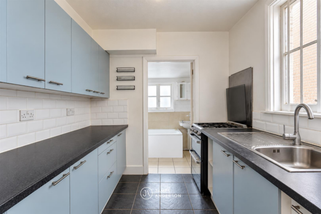 Howards Lane, London, SW15 photo 4