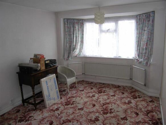 BEDROOM 1: