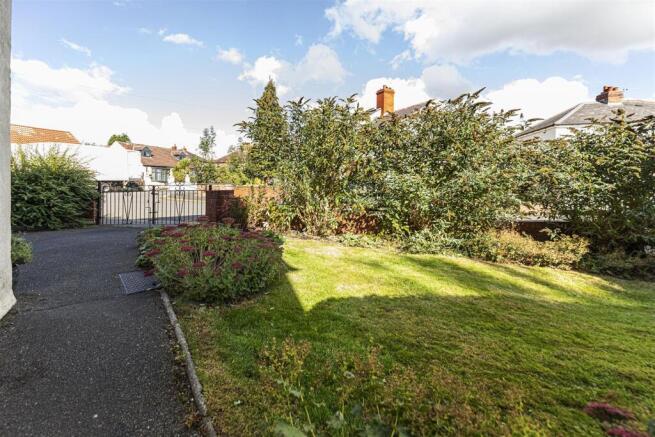 2 bed Semi-Detached for sale Image 4