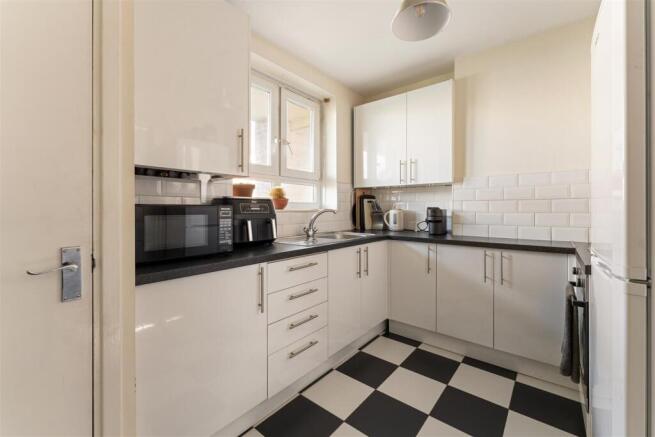 Trelawney Estate, E9