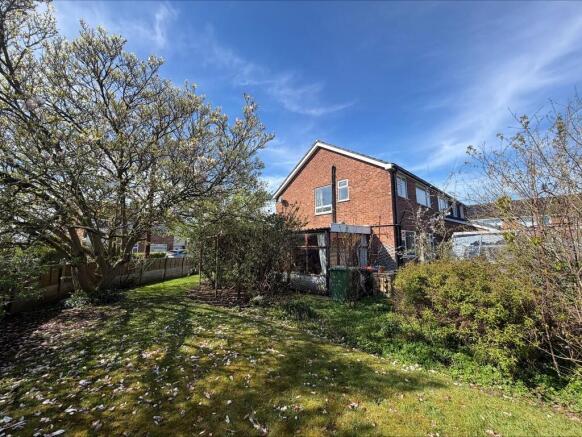 Green Park, Weaverham, Northwich photo 3