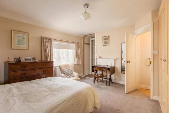 3 bed Semi-Detached for sale Image 8