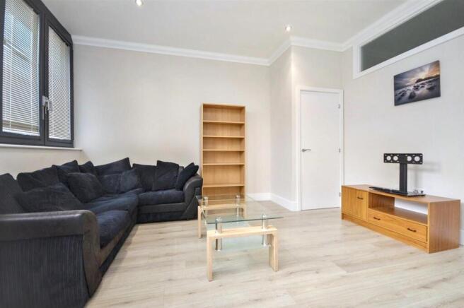 Hgvbm62ziUeCYaY_75c7uA 1.jpg