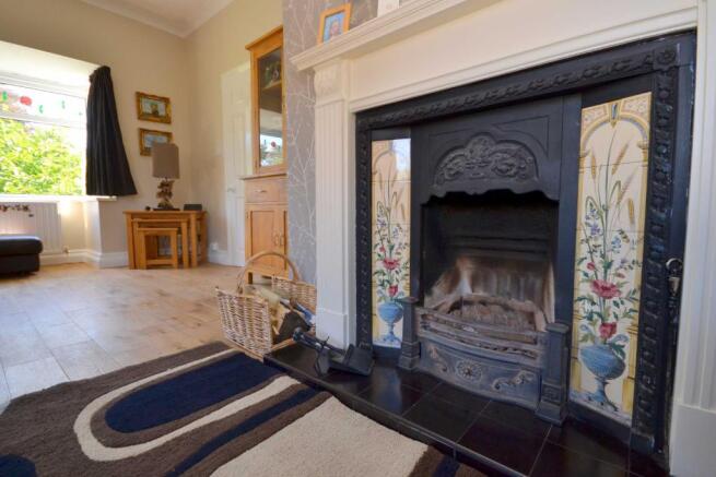 FIREPLACE LOUNGE