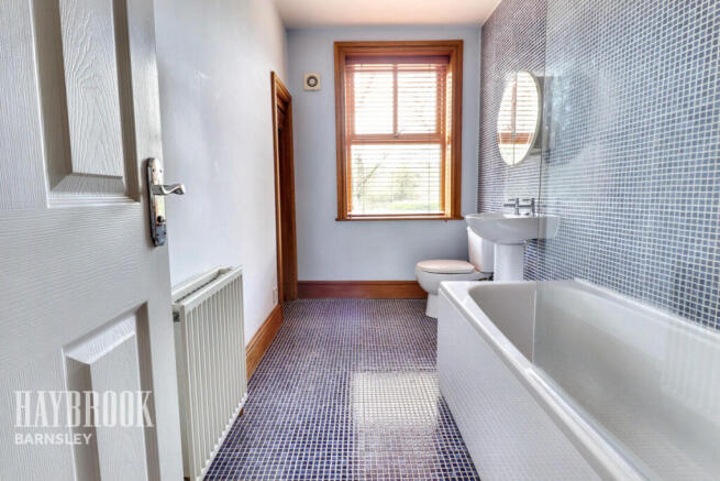 5 bed Character Property for sale Image 9