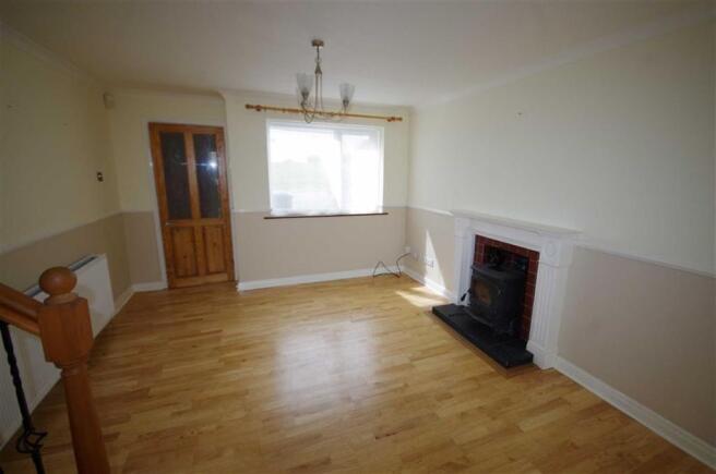 LARGE LOUNGE/DINING ROOM