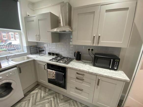 Kitchen (2)