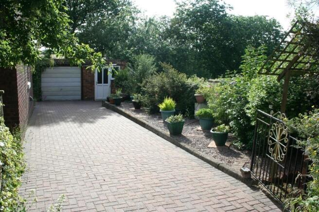 driveway & garage