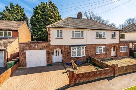 Merrylands Road, Bookham, KT23