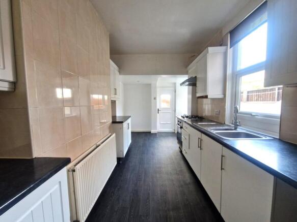 4 bed Terraced for sale Image 9