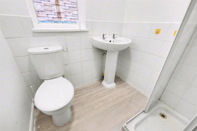 10. Shower Room_2.jpg