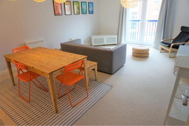 Lounge/Dining Room