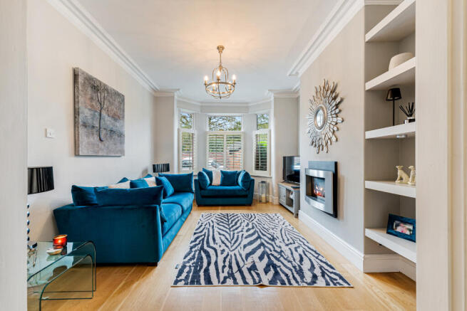 7 Carlton St-13.jpg