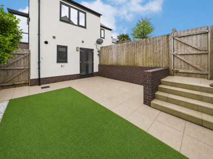 Parkbay Avenue, White Rock, Paignton