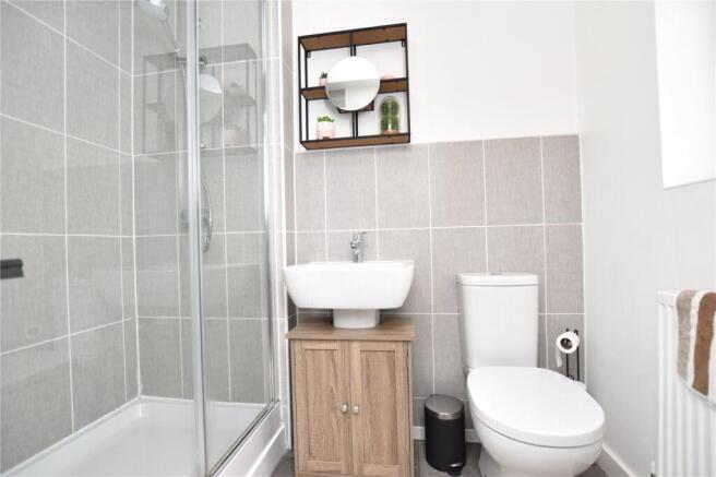 3 bed Semi-Detached for sale Image 6