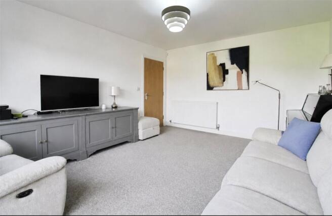 5 bed Detached for sale Image 5