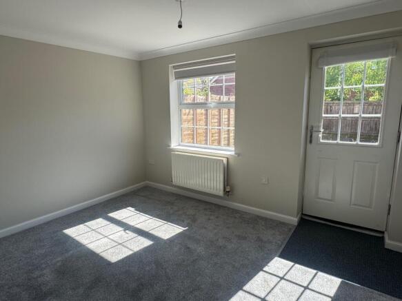 3 bed Town House for sale Image 4