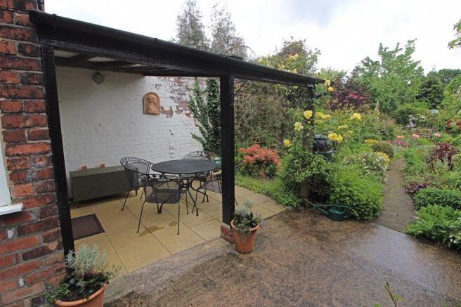 Gazebo/Gardens