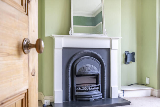 2 bed Terraced for sale Image 4